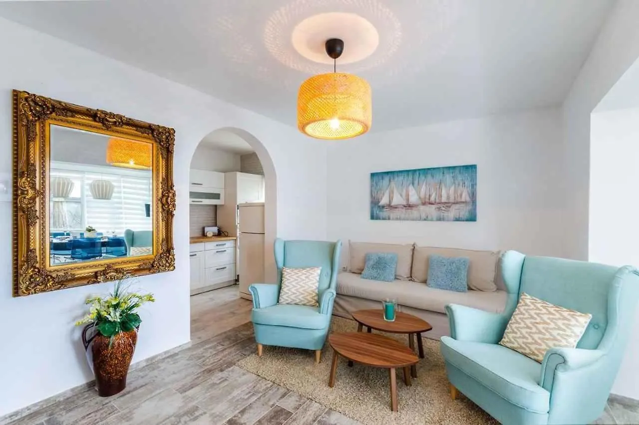 Apartments In Crikvenica 39424