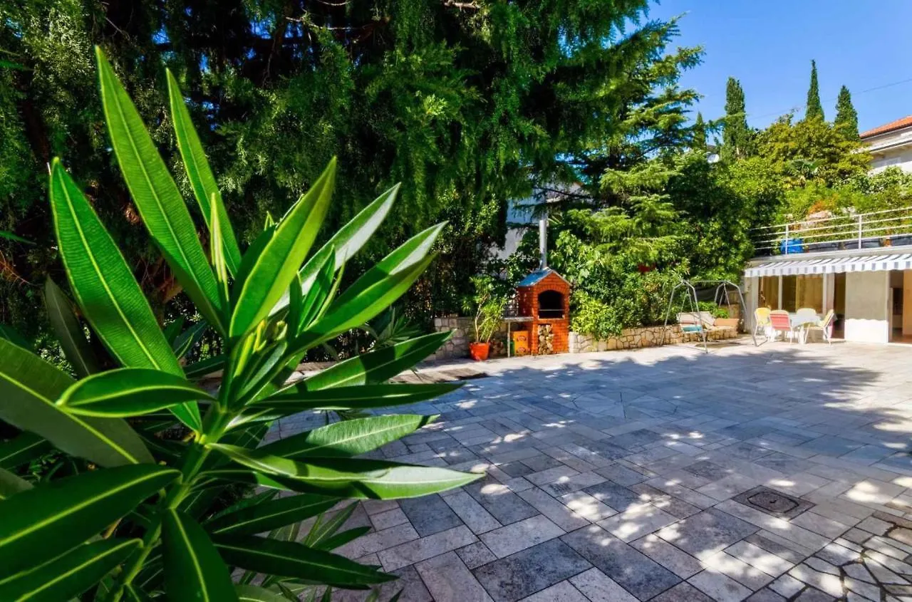 Apartments In Crikvenica 39424