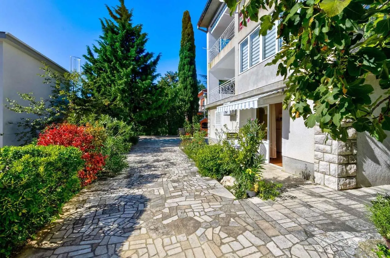 Apartments In Crikvenica 39424